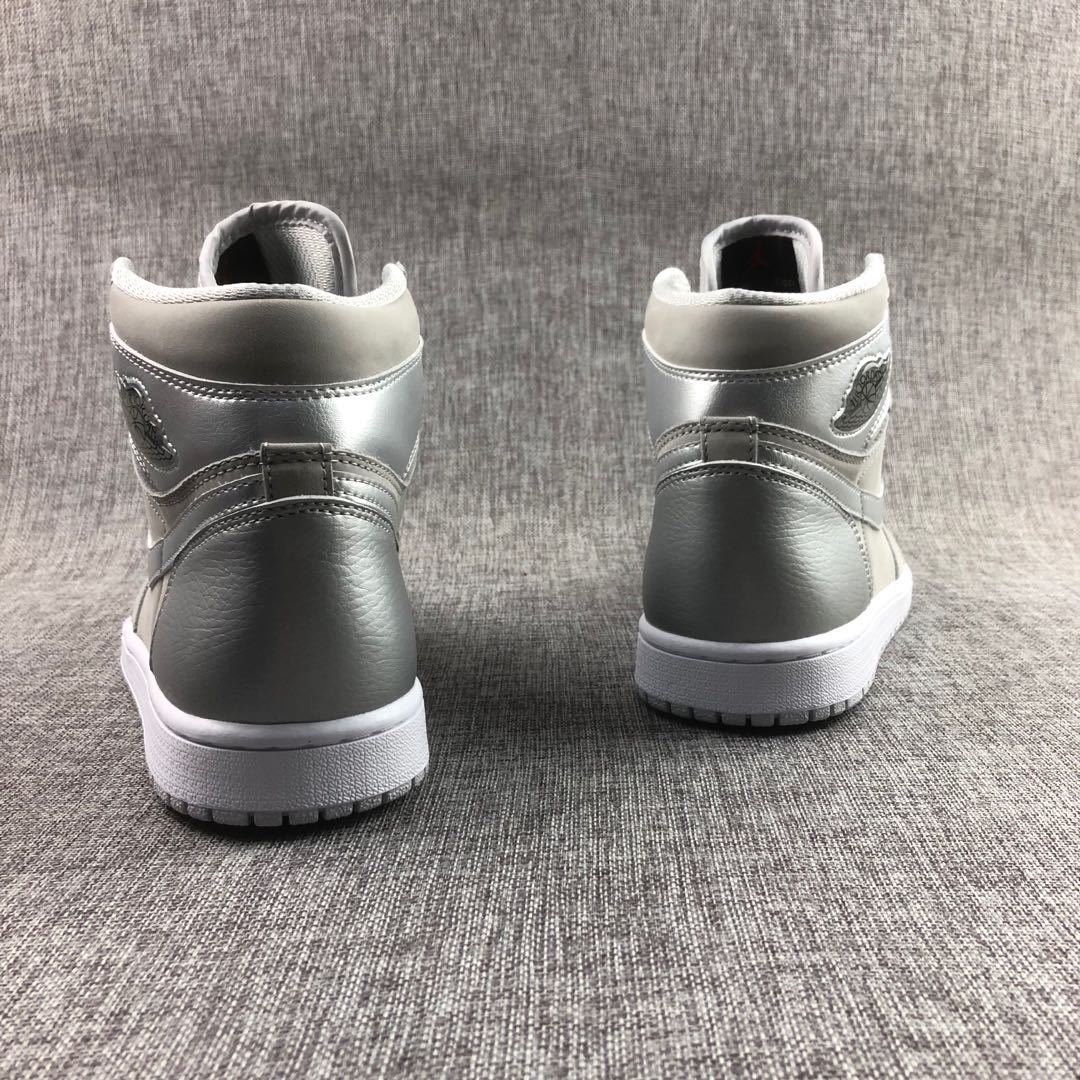 Jordan Air Jordan 1 High OG Japan Grey Silver Sneakers DC1788-029