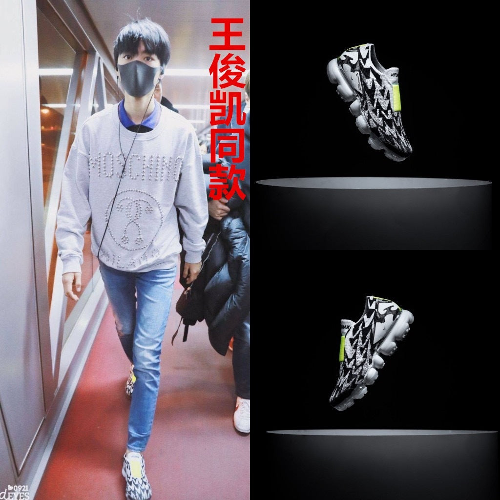 Nike Air VaporMax Moc 2 Acronym Black White Volt AQ0996-001