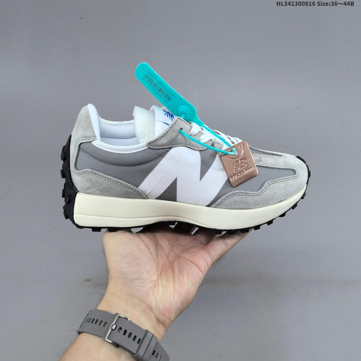 New Balance 327 Lifestyle Sneakers in Mixed Colors