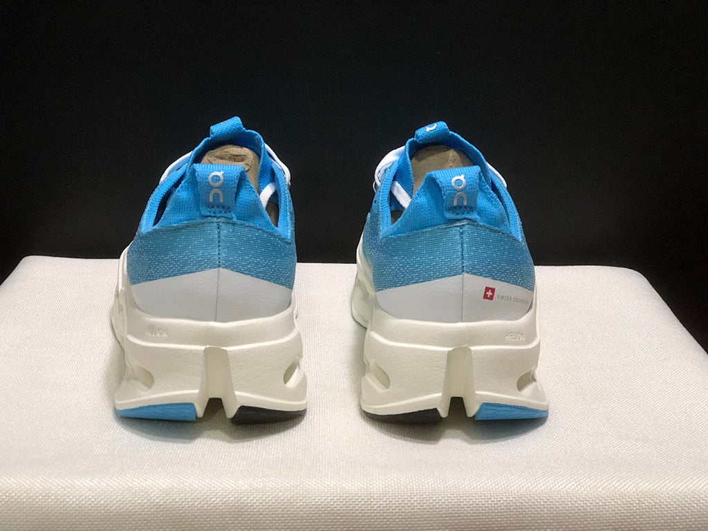On Cloudsurfer Max Running Shoes, Sky Blue
