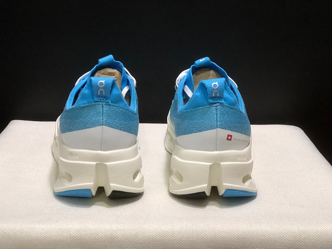 On Cloudsurfer Max Running Shoes, Sky Blue