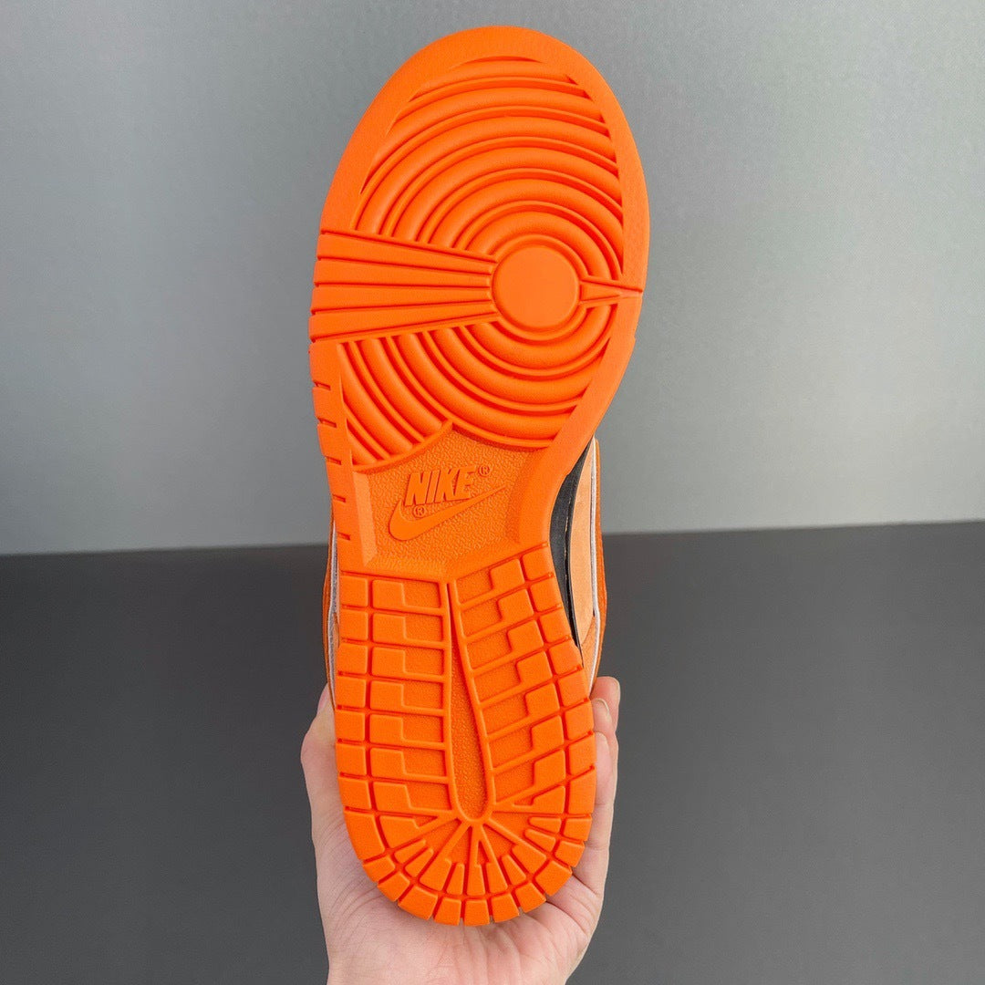 Nike SB Dunk Low Orange Lobster FD8776-800