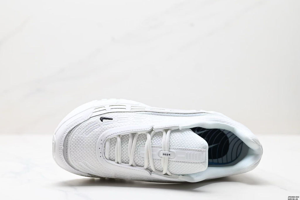 Nike Air Max Plus Comme des Garçons White Sneakers