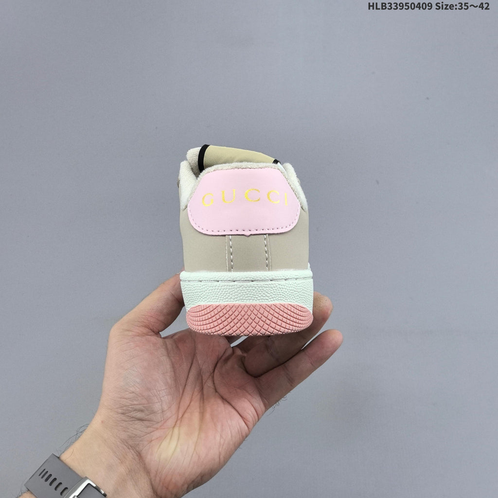 Gucci Screener Low-Top Sneakers in Beige and Pink