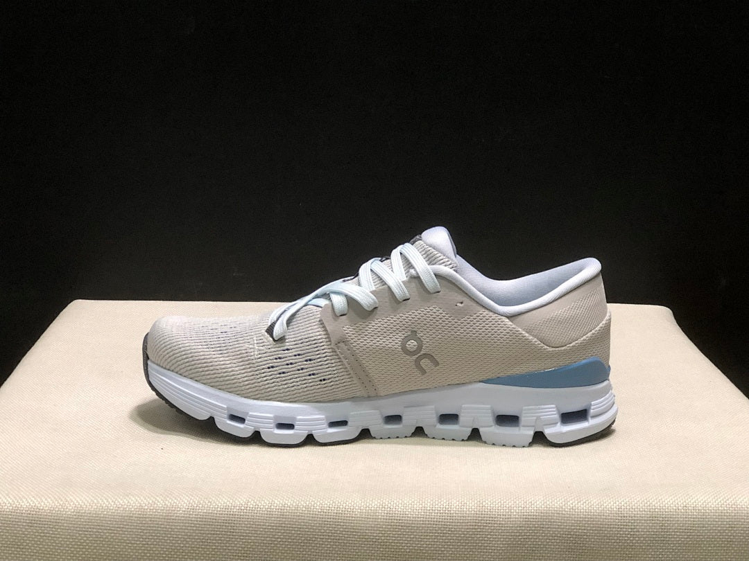 On Cloud X 4 Sneakers in Silver and Blue