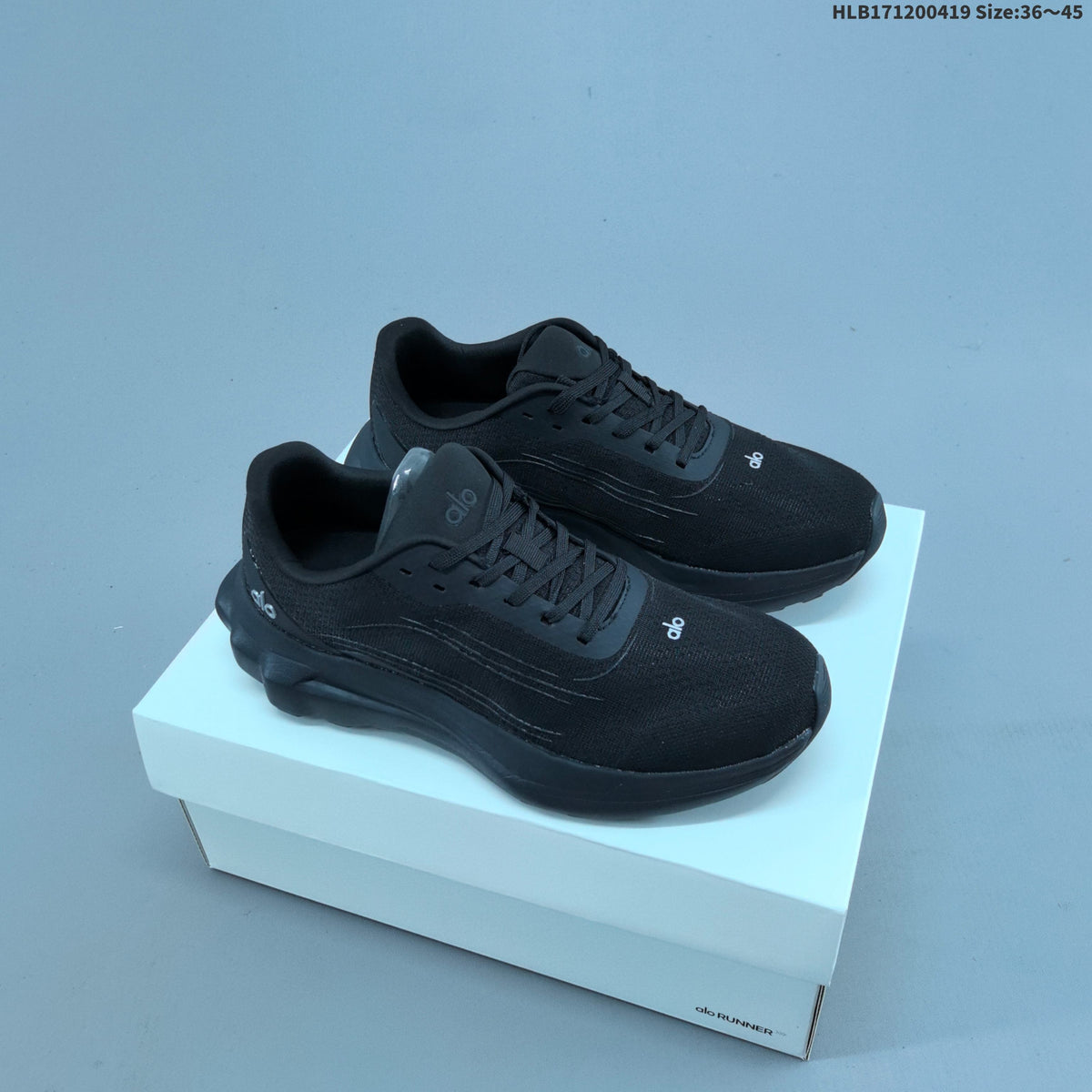 Alo Yoga Alo Runner Low-Top Running Sneakers