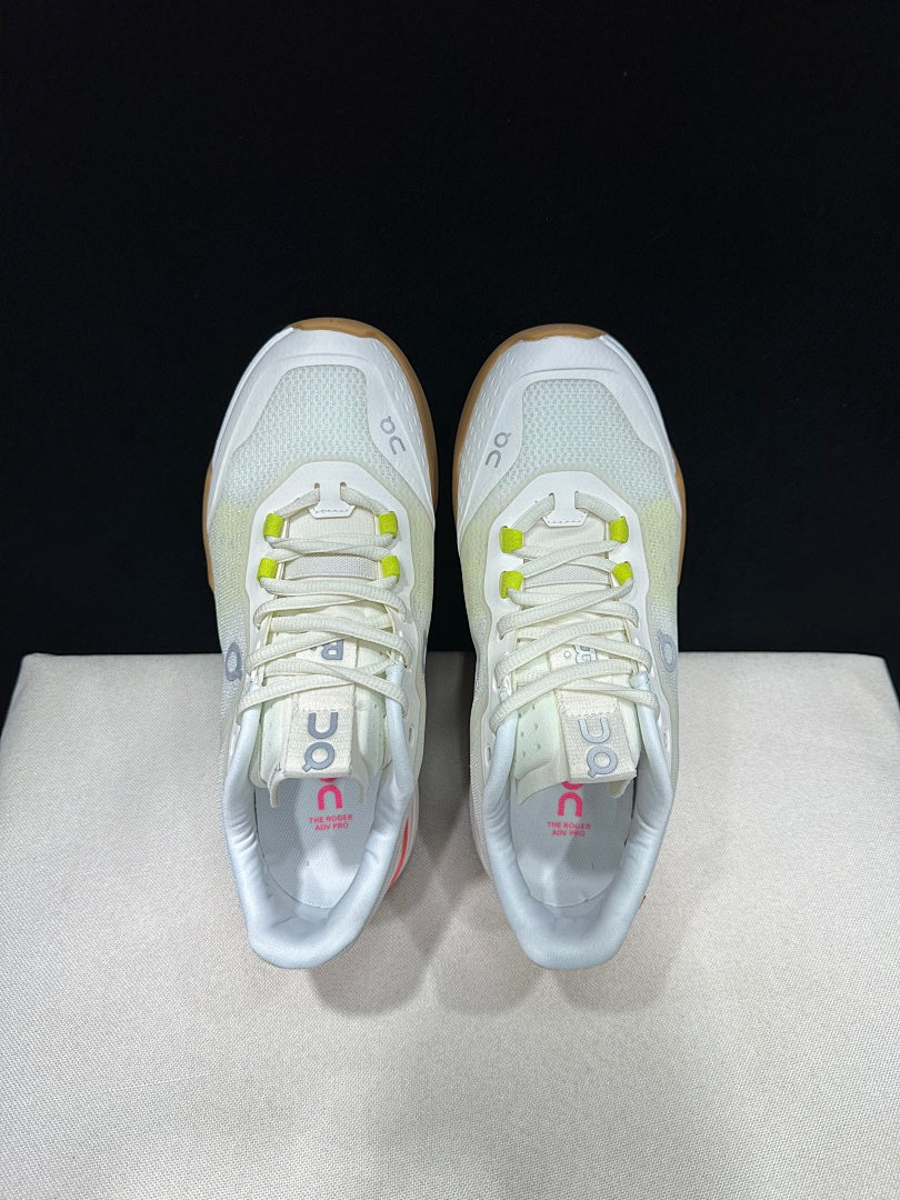 On THE ROGER Advantage Pro Tennis Shoes White Beige Pink