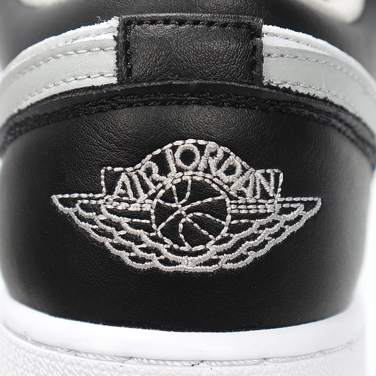 Jordan 1 Low Cool Grey Sneakers 553560-039