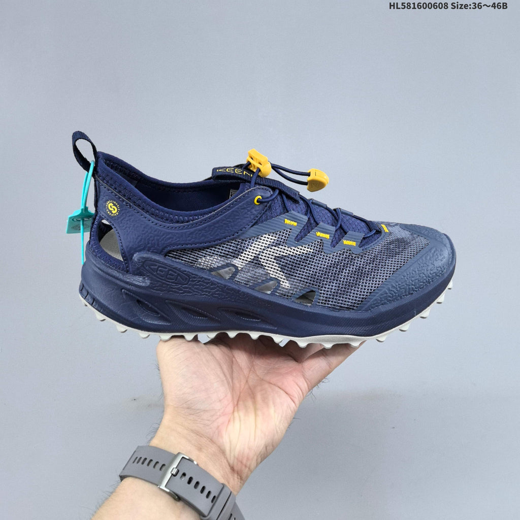 KEEN Zionic ADV Low-Top Hiking Shoes