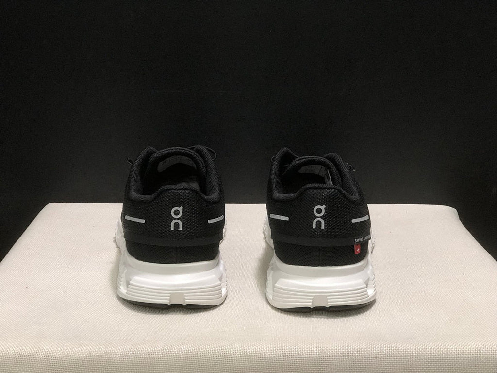 On Cloud 6 Black White Running Sneakers