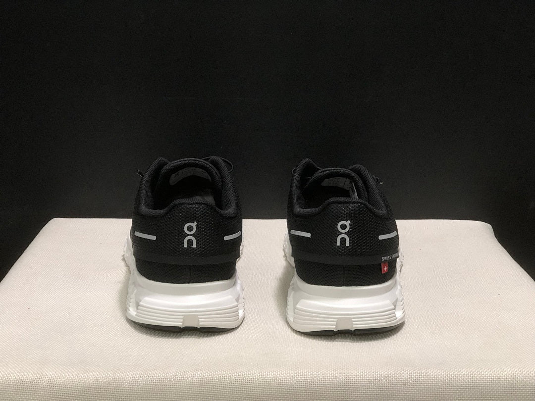 On Cloud 6 Black White Running Sneakers